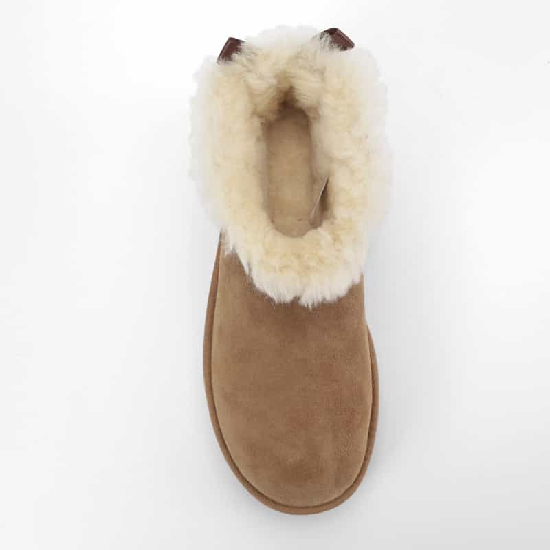 UGG(R) UGG(R)＜アグ＞ バックリボン付きショートブーツ CAMEL