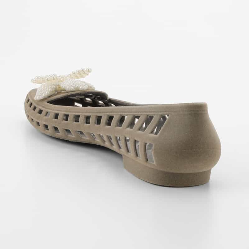 HEAVENLY JELLY HEAVENLY JELLY＜ヘブンリージェリー＞ PVC素材パールビジュー付きフラットパンプス GRAY