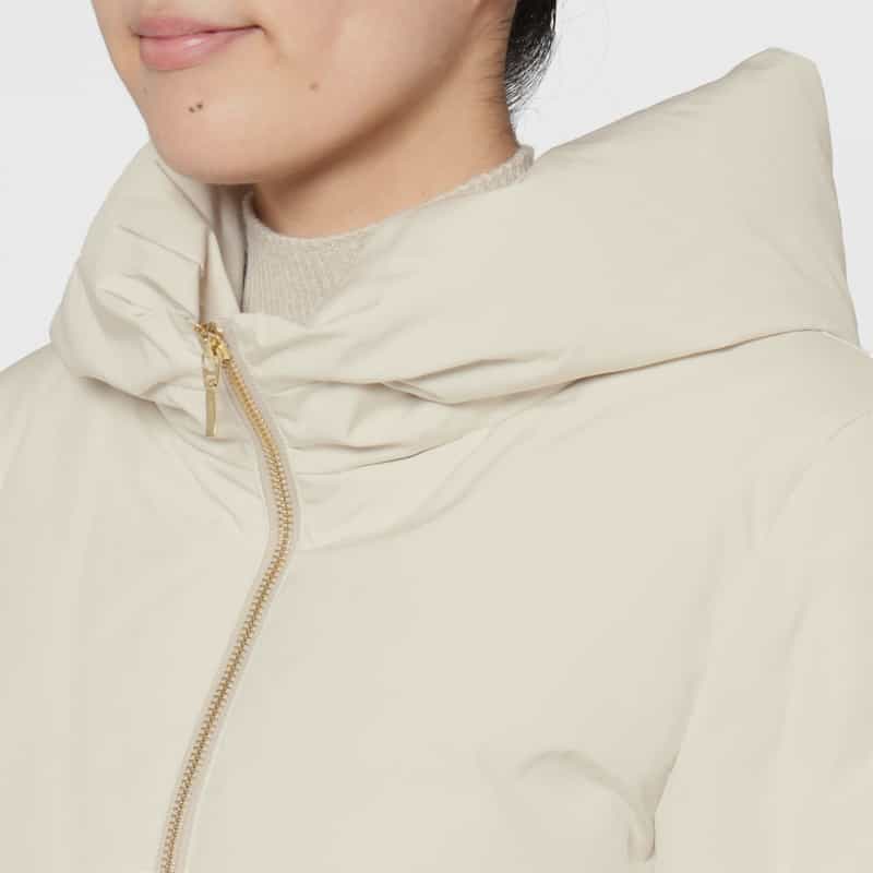 BARNEYS NEW YORK ペプラムデザイン ショートダウンブルゾン IVORY