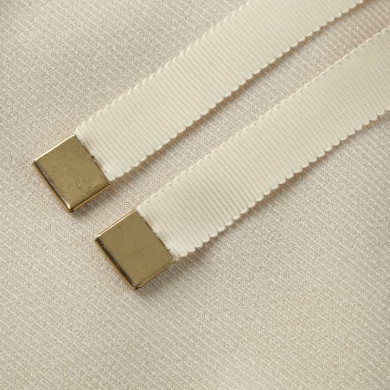 BARNEYS NEW YORK ペプラムデザイン ショートダウンブルゾン IVORY