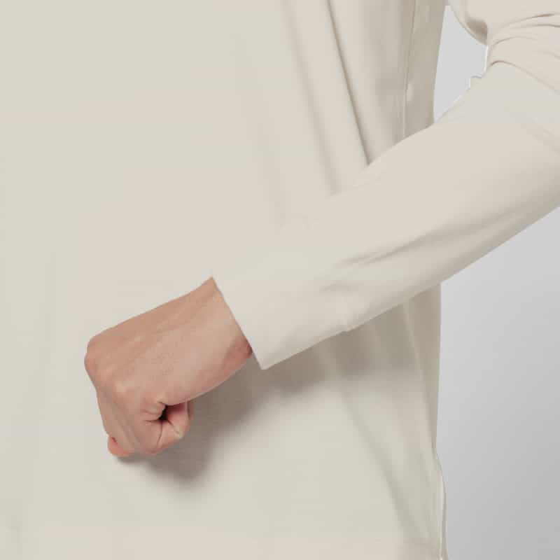 BARNEYS NEW YORK ワンポイントロゴ入りモックネックカットソー WHITE