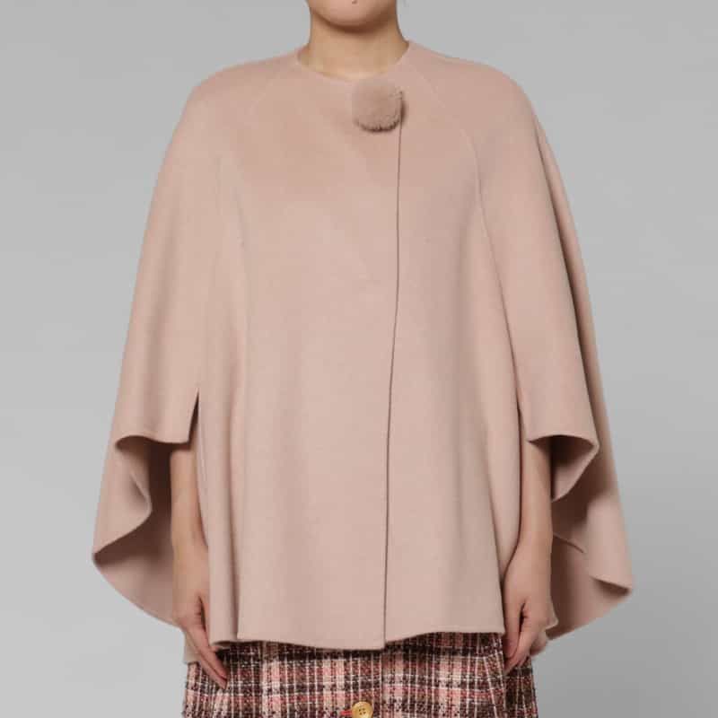 BARNEYS NEW YORK ポンポンファー付き ダブルフェイス ケープコート PINK
