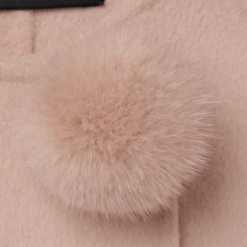 BARNEYS NEW YORK ポンポンファー付き ダブルフェイス ケープコート PINK