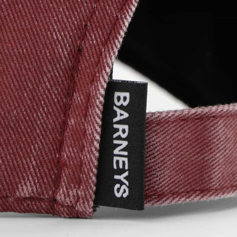 BARNEYS NEW YORK "BARNEYS" NEW ERAコラボレーション ヴィンテージウォッシュ加工ロゴキャップ RED