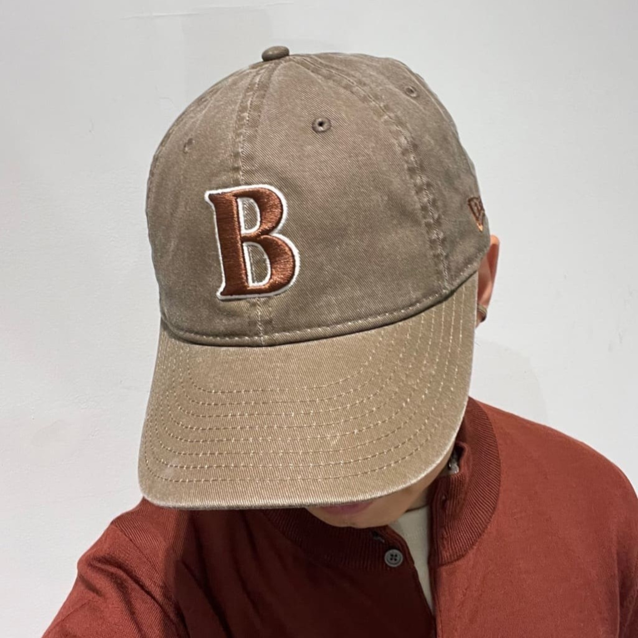 "BARNEYS" NEW ERAコラボレーション ヴィンテージウォッシュ加工ロゴキャップ