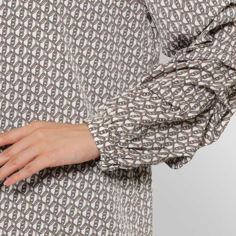 BARNEYS NEW YORK ウォッシャブル チェーンプリント柄ランダムタックスリーブブラウス WHITE