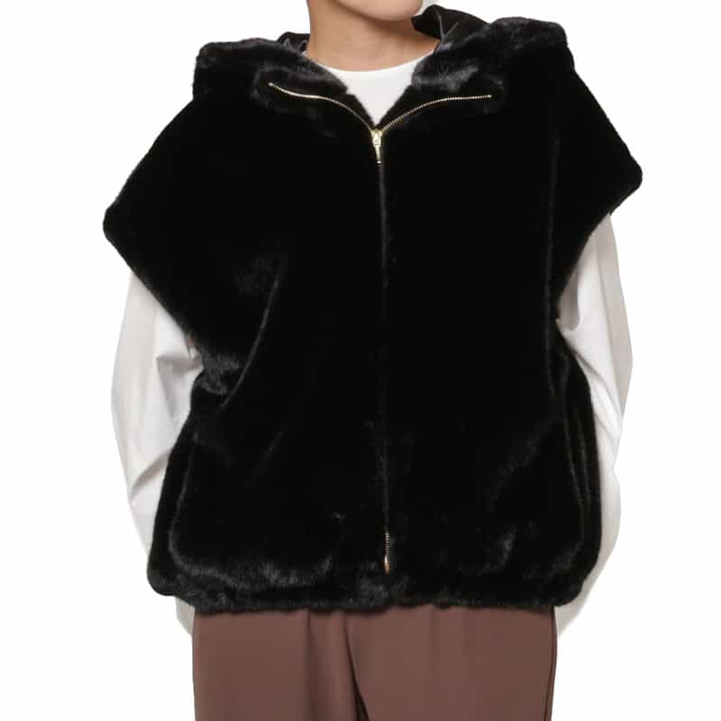 BARNEYS NEW YORK フェイクファー フード付きジップアップショートジレ BLACK