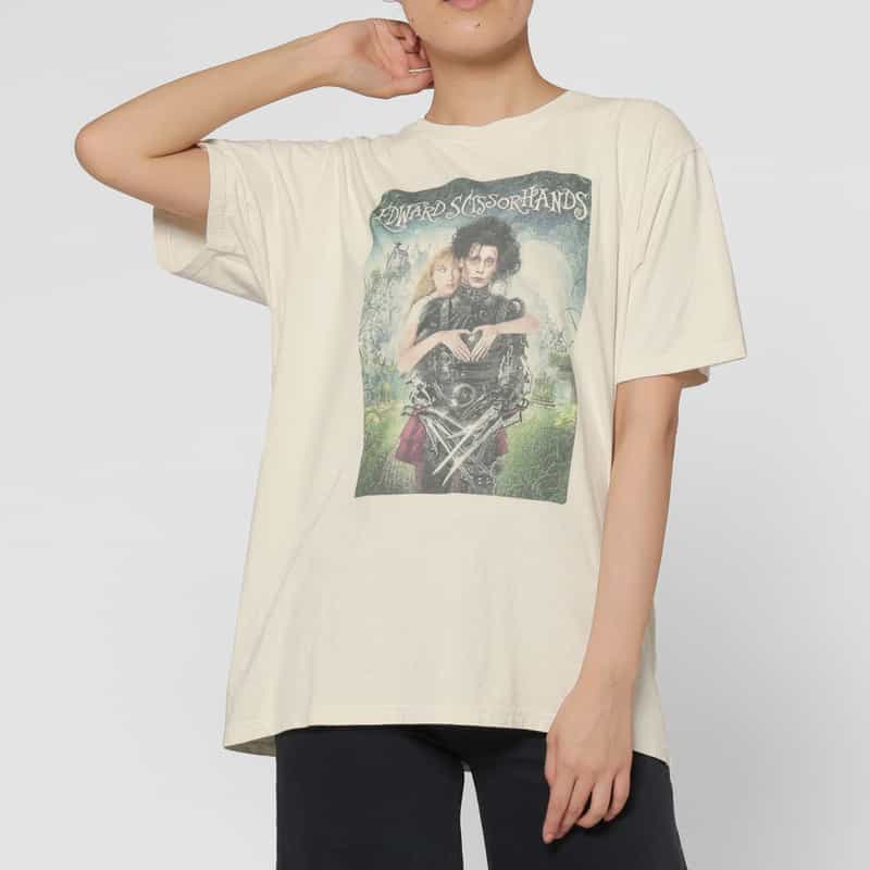 BARNEYS NEW YORK ムービーTシャツ “シザーハンズ" WHITE