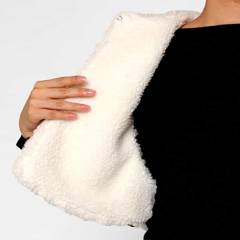 BARNEYS NEW YORK フェイクファー ショートジレ OFF WHITE