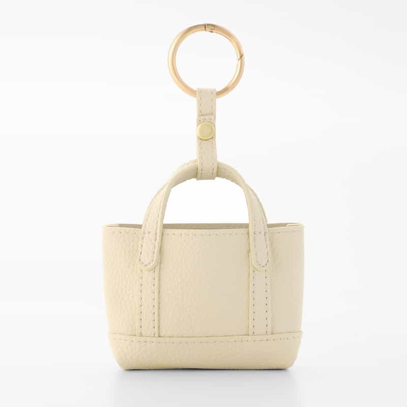 BARNEYS NEW YORK ロゴ入り バッグ型チャーム WHITE
