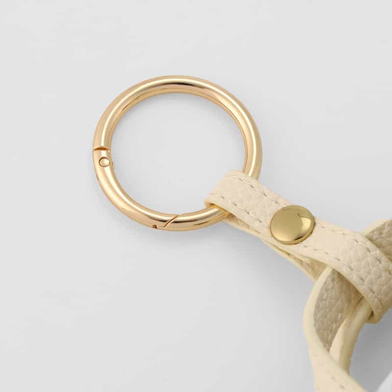 BARNEYS NEW YORK ロゴ入り バッグ型チャーム WHITE