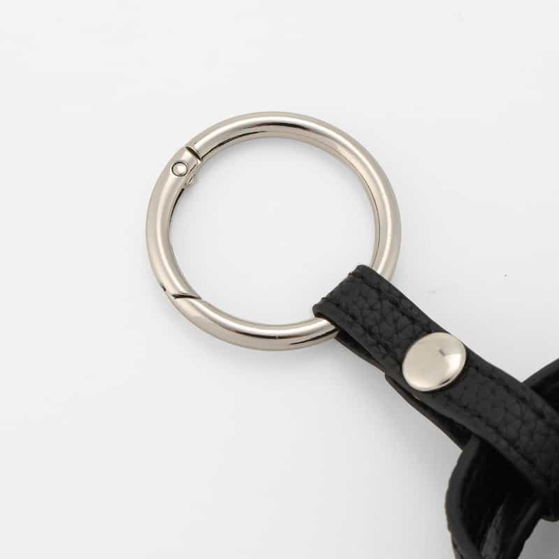 BARNEYS NEW YORK ロゴ入り バッグ型チャーム BLACK
