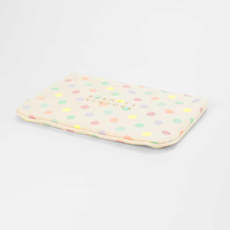 BARNEYS NEW YORK マルチドット柄 ガジェットポーチ WHITE