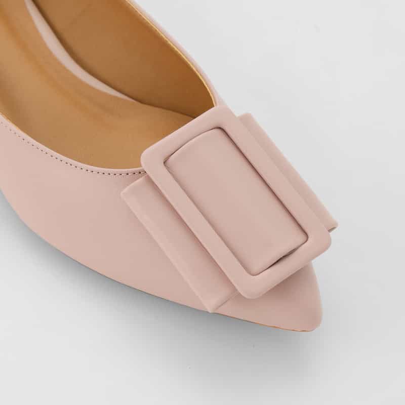 BARNEYS NEW YORK バックルデザイン ポインテッドトゥ フラットパンプス PINK