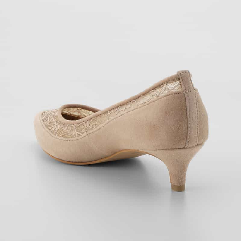 BARNEYS NEW YORK レース ポインテッドトゥ パンプス CHAMPAGNE