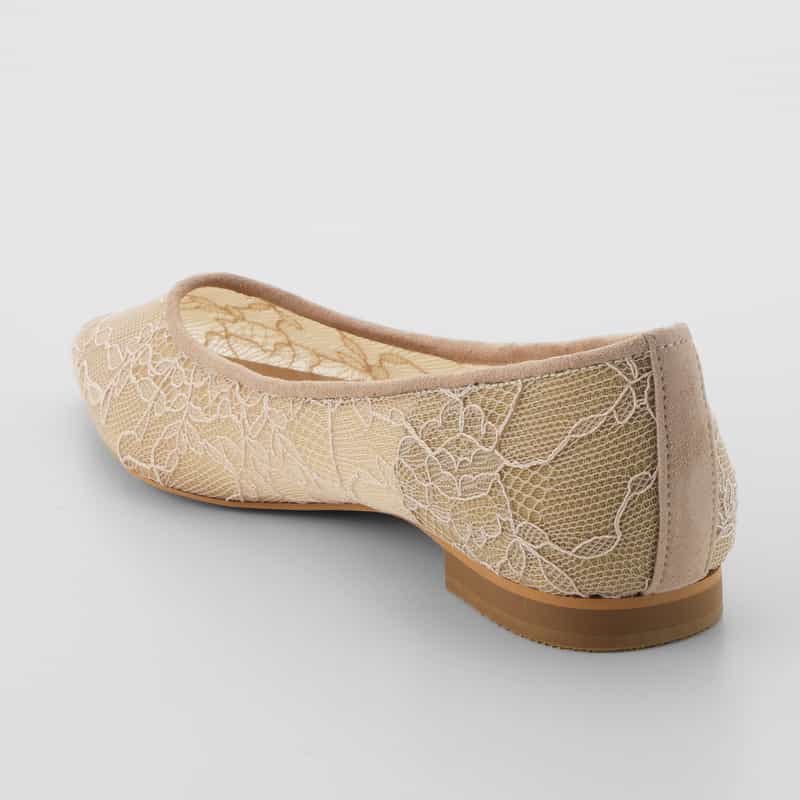 BARNEYS NEW YORK レース ポインテッドトゥ フラットパンプス CHAMPAGNE