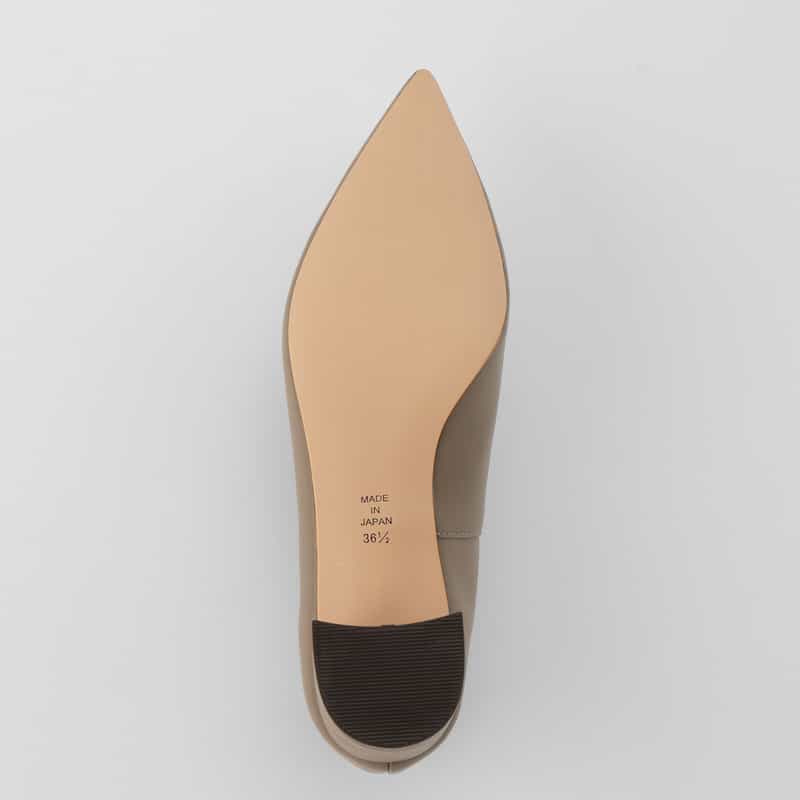 BARNEYS NEW YORK チャンキーヒール Vカットパンプス BROWN