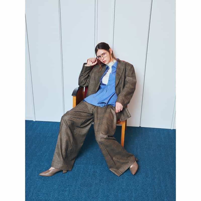 BARNEYS NEW YORK チャンキーヒール Vカットパンプス BROWN