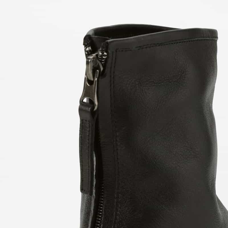 HEREU HEREU ＜ヘリュー＞ ショートブーツ "JULIOL" BLACK