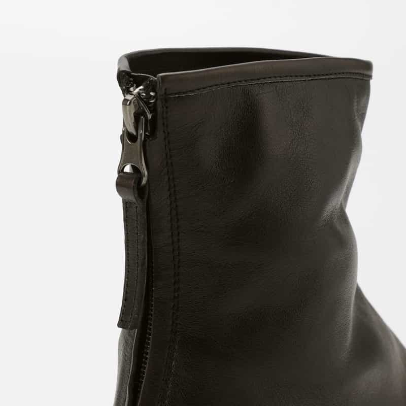 HEREU HEREU ＜ヘリュー＞ フラットショートブーツ "JULIOL" BLACK