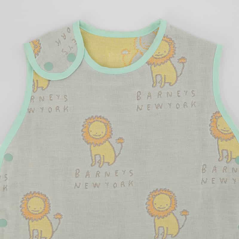 BARNEYS NEW YORK ベビーライオン柄 6重ガーゼ スリーパー LIGHT BLUE