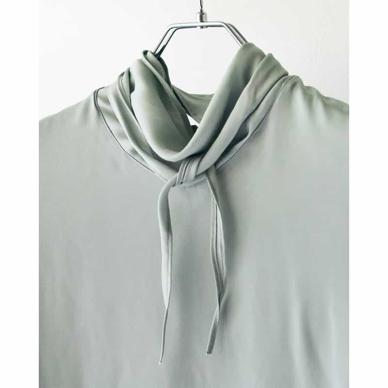 BARNEYS NEW YORK BARNEYS NEW YORK by KANAKO SAKAI　サテンボウタイカットソー BLUE