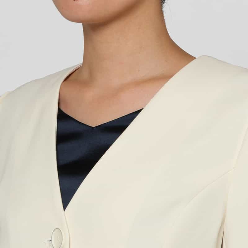BARNEYS NEW YORK セットアップ ダブルクロス ノーカラー ペプラムジャケット OFF WHITE