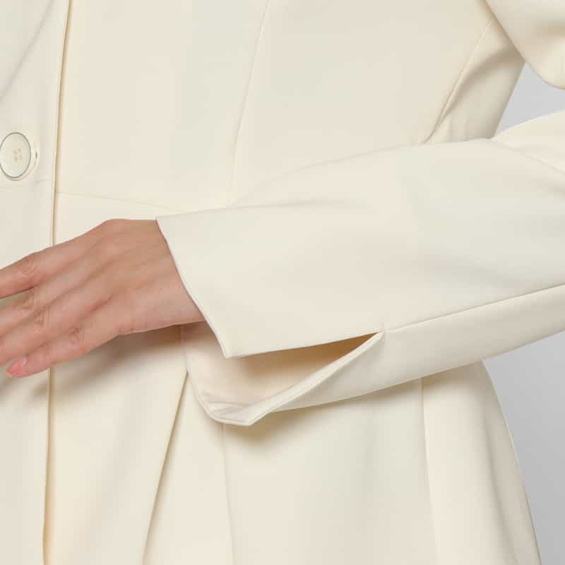 BARNEYS NEW YORK セットアップ ダブルクロス ノーカラー ペプラムジャケット OFF WHITE