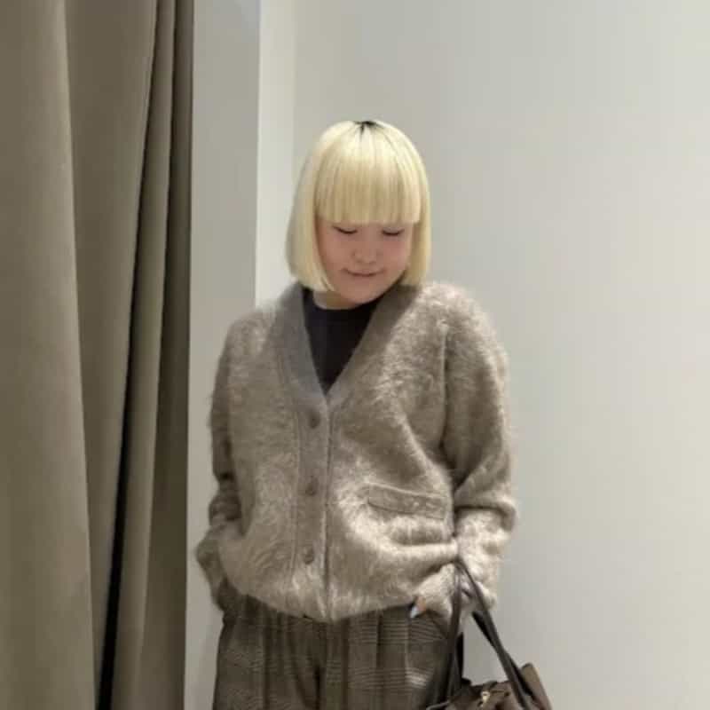 BARNEYS NEW YORK カシミヤ ファー加工 Vネックニットカーディガン BEIGE