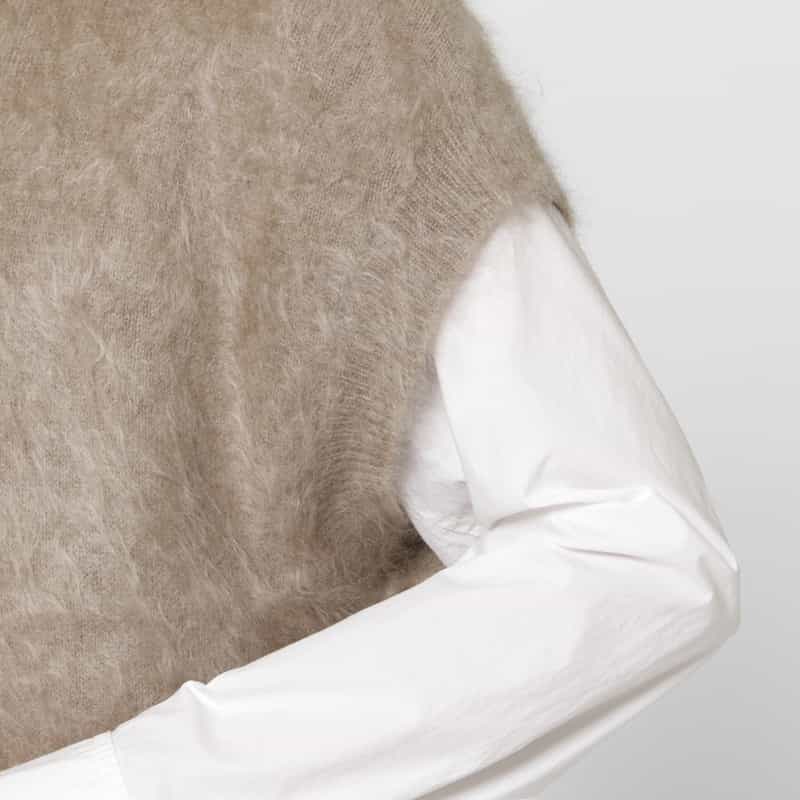BARNEYS NEW YORK カシミヤ ファー加工 襟付きニットベスト BEIGE