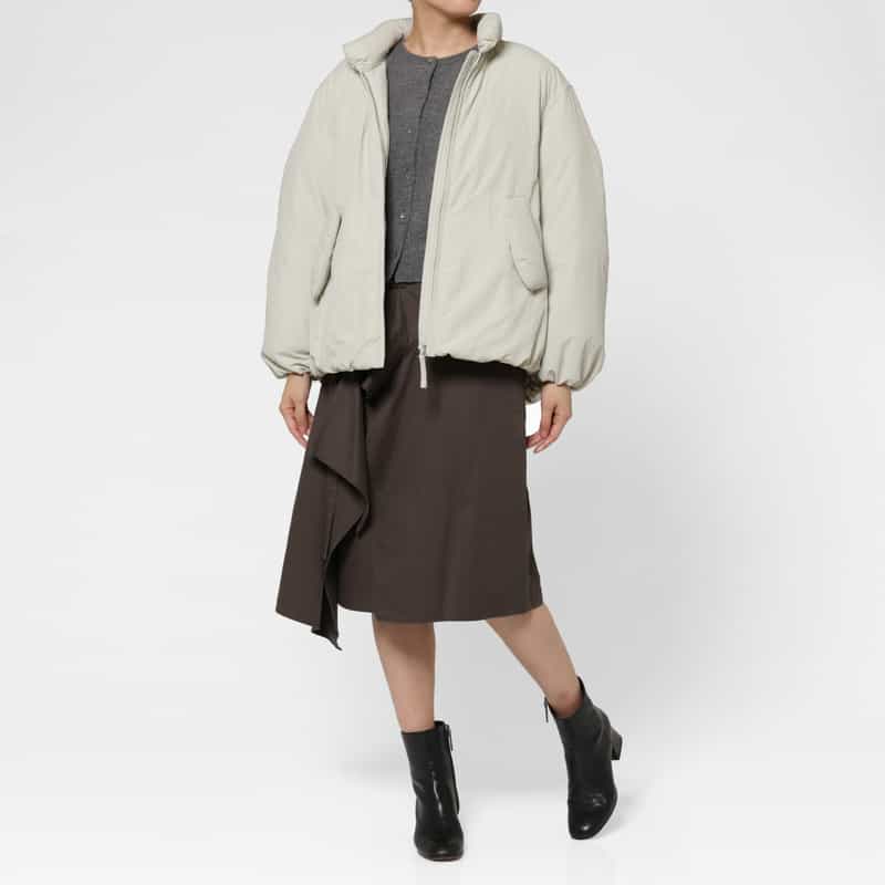 LOW CLASSIC LOW CLASSIC  ＜ロウクラシック＞ ショート ダウンコート IVORY