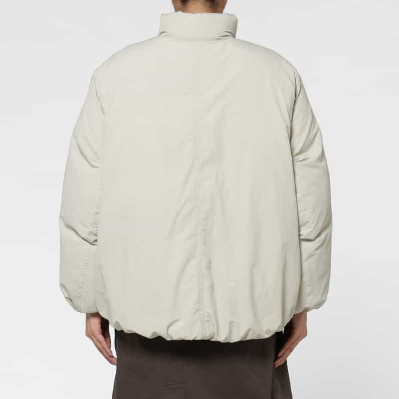 LOW CLASSIC LOW CLASSIC  ＜ロウクラシック＞ ショート ダウンコート IVORY