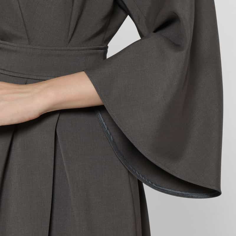 BARNEYS NEW YORK アシンメトリーギャザー ベルトデザイン タックスリーブドレス GRAY