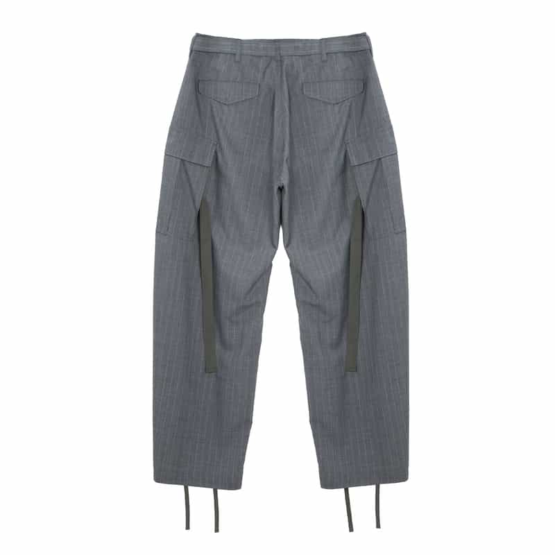 SACAI SACAI＜サカイ＞ バーニーズ　ニューヨーク限定ピンストライプ柄スーチングカーゴパンツ GRAY