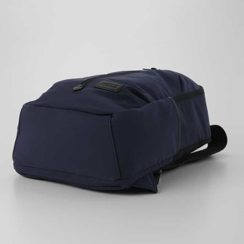 BARNEYS NEW YORK ナイロン素材バックパック NAVY