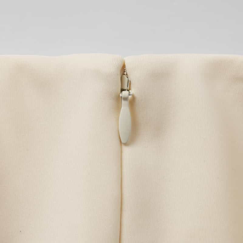 BARNEYS NEW YORK スキューバ スリットヘム フレアパンツ OFF WHITE