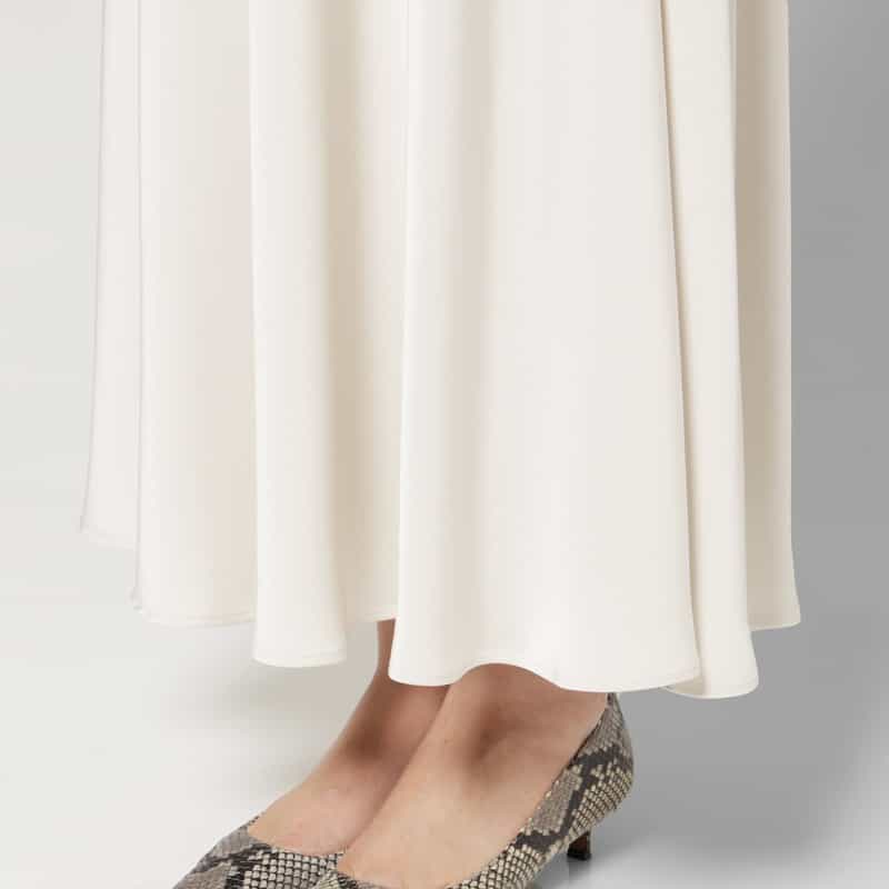 BARNEYS NEW YORK ストレッチ ダブルサテン フレアマキシスカート LT BEIGE