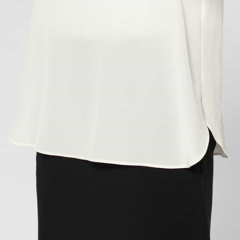 BARNEYS NEW YORK パールビジュー付きボウタイブラウス WHITE
