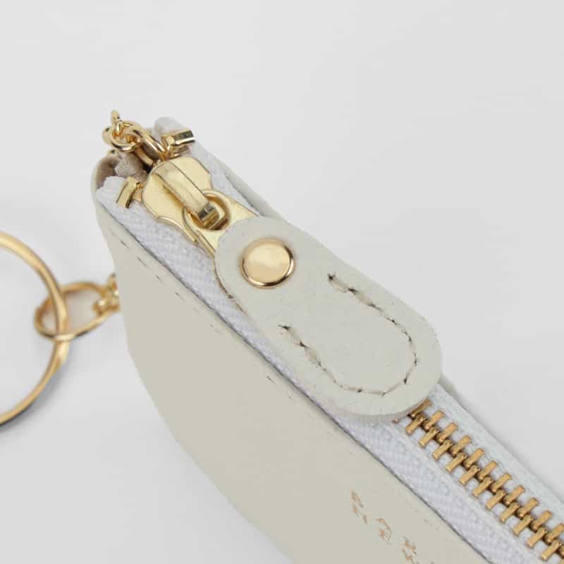 BARNEYS NEW YORK レザーキーケース（ホワイト×ゴールド） WHITE