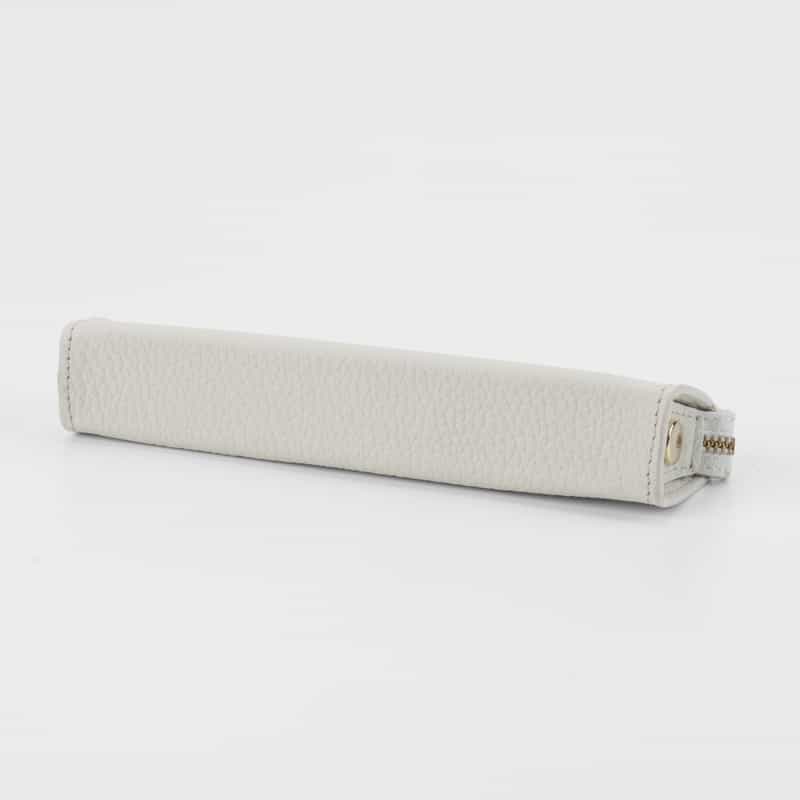 BARNEYS NEW YORK レザーペンケース（ホワイト×ゴールド） WHITE