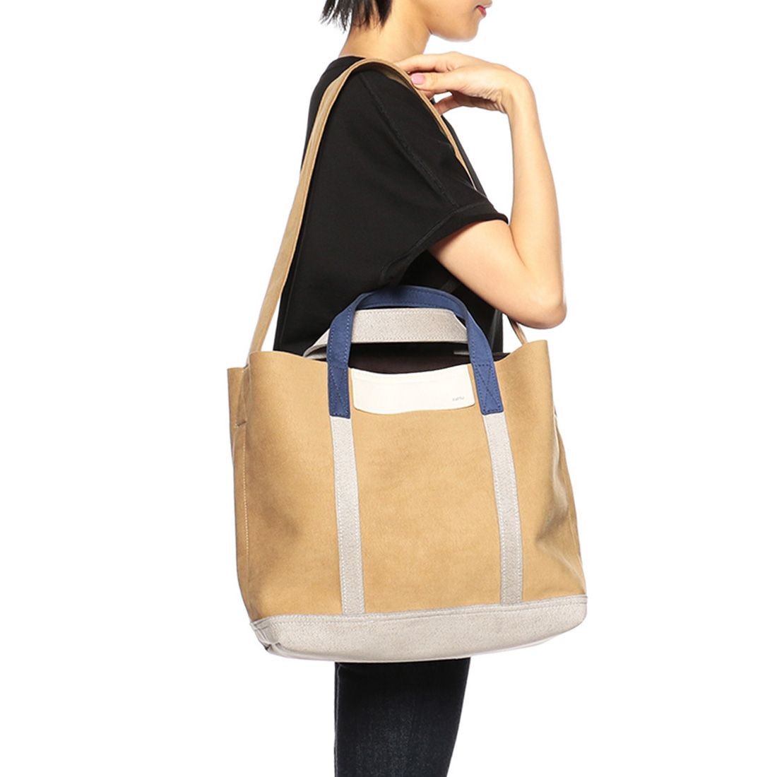 ”KINAX TOTE”バッグ